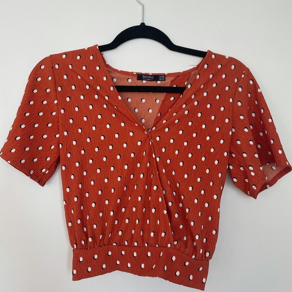 Red Polka Dot Tied Crop Top - Picture 1 of 3